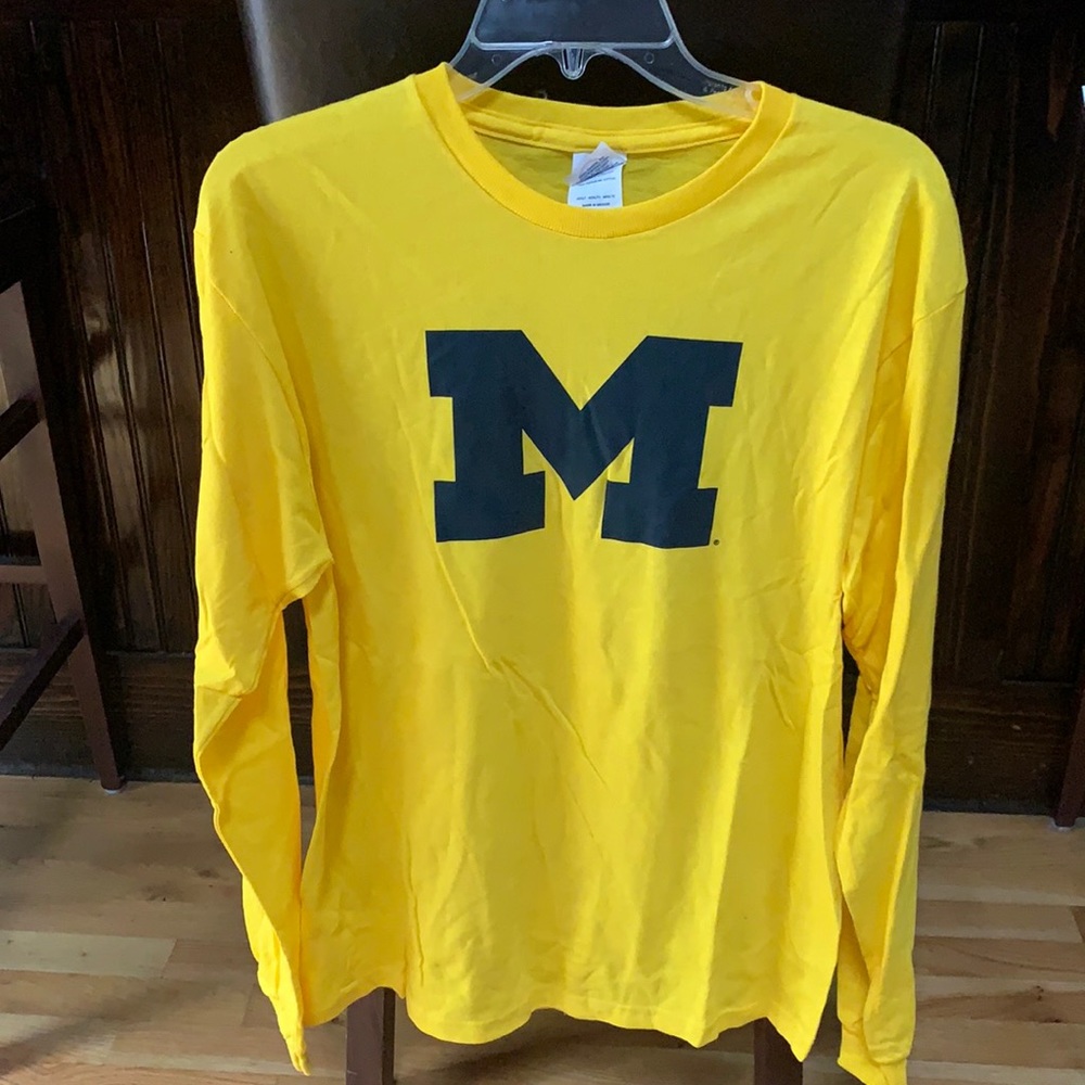 UMich long sleeve t-shirt